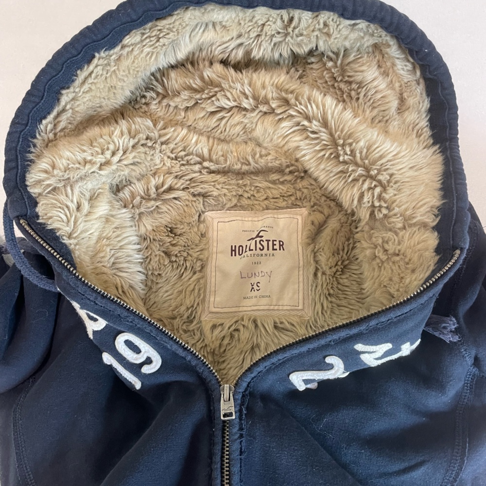 Hollister Dark Blue Hoodie with Logo - Picture 3 of 6